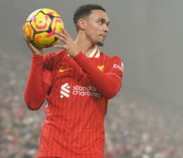Alexander-Arnold kararını Liverpool’a bildirdi: Bellingham ile telefon görüşmesi