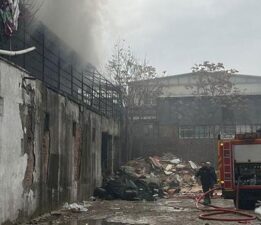 Ankara’da 4 katlı atık deposunda korkutan yangın!