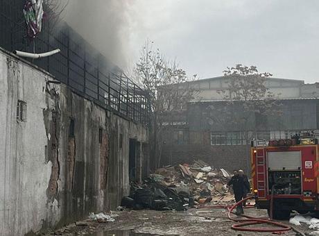 Ankara’da 4 katlı atık deposunda korkutan yangın!