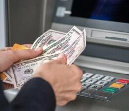 ATM’ler 50 dolar ve 100 dolar almıyor! Kriz fırsatçılığı hala devam ediyor
