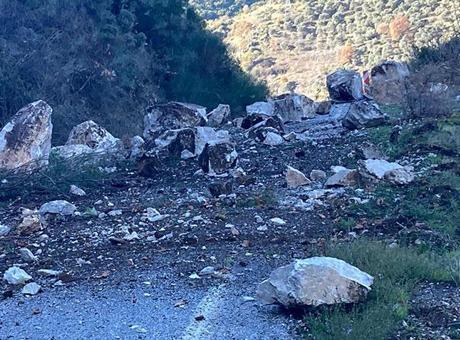Aydın’da heyelan! Köşk-Ödemiş kara yolu çift yönlü kapandı