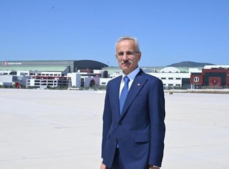 Bakan Uraloğlu havalimanlarını kullanan yolcu sayısını açıkladı