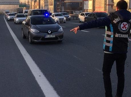 Bakan Yerlikaya duyurdu! Yetkisiz çakar kullanan 11 bin 591 sürücüye işlem yapıldı