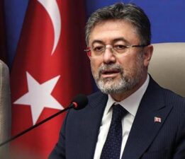Bakan Yumaklı, AK Parti Bursa İl Başkanlığı’nda konuştu