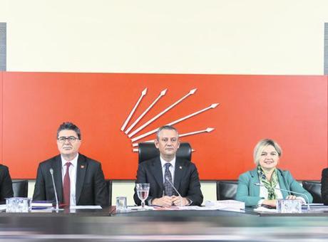 Bütün gücümüzle erken seçime zorlayacağız