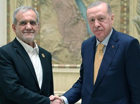 Cumhurbaşkanı Erdoğan İran Cumhurbaşkanı Pezeşkiyan ile görüştü