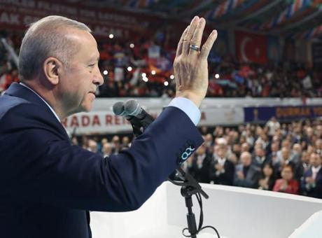 Cumhurbaşkanı Erdoğan, Mardin’de temaslarda bulundu, valiliği ziyaret etti