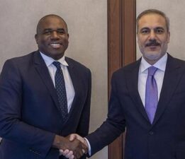 Dışişleri Bakanı Hakan Fidan, İngiltereli mevkidaşı Lammy ile görüştü