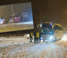 Erzurum’da kar ulaşımı olumsuz etkiledi! Çok sayıda araç yolda kaldı