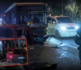 Eyüpsultan’da feci kaza! Otomobil İETT otobüsüyle çarpıştı: 2 ölü