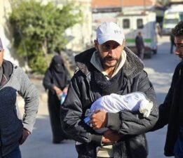 Gazze’de son bir haftada soğuktan ölen bebeklerin sayısı 5’e yükseldi