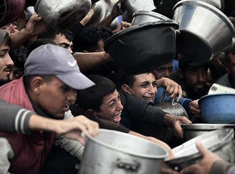 Gazze’deki hükümet: İsrail ordusu yardımları çalan çetelerle işbirliği yapıyor