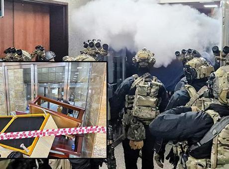 Güney Kore’de kaos: Parlamento önüne barikat kuruldu