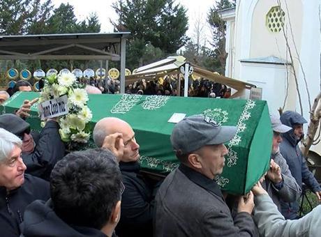 İş insanı Rıza Kalkavan hayatını kaybetti! ‘Sahte alkol’ iddiasına kız arkadaşından yanıt