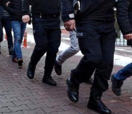 İzmir’de dev FETÖ operasyonu! 21 kişi tutuklandı