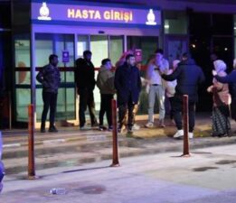 İzmir’de iki grup birbirine girdi! Parkı kana buladılar