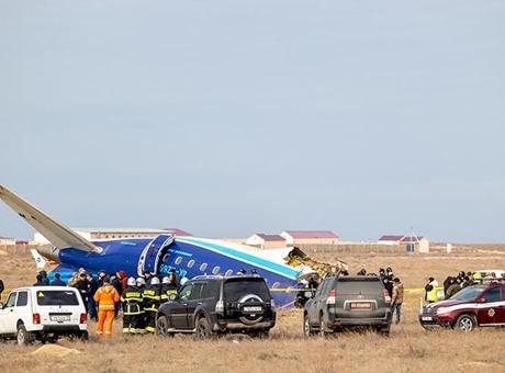 Kazakistan’daki uçak kazasından kurtuldu: Mürettebat görevini canı gönülden yerine getirdi