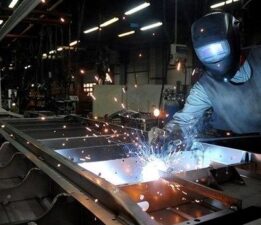 Metal işçilerinin grevine 2 ay erteleme