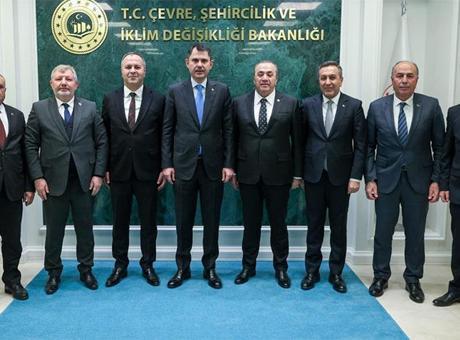 MHP Çorum heyeti Bakan Kurum’u ziyaret etti