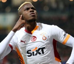 Osimhen’den Napoli’ye acı haber: Ara transfer kararını verdi