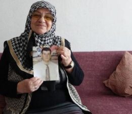 Rizeli annenin 24 yıllık hasreti! ‘Oğlumu nasıl nüfustan sildireyim’