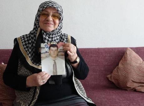 Rizeli annenin 24 yıllık hasreti! ‘Oğlumu nasıl nüfustan sildireyim’
