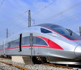Saatte 450 km hıza ulaşılabiliyor! Çin yeni tren modelini tanıttı