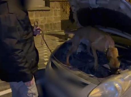 Şeytanın bile aklına gelmez! Uyuşturucuyu sakladığı yer polisleri bile şaşkına çevirdi