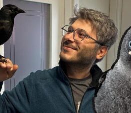 Sivas’tan Gökçeada’ya tatile bile götürdü! Doktoru görenler şaşıp kalıyor
