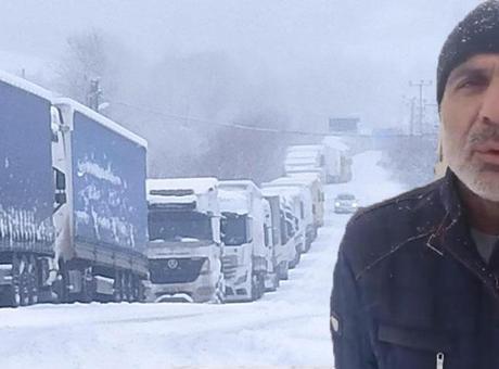 Son dakika… Kar yağışı şiddetlendi! Okullar tatil edildi, araçlar yolda kaldı
