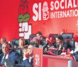 Suriye’de acilen demokratik bir rejim inşa edilmeli
