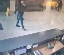 Televizyon binasına girmeye çalışan şüpheli gözaltına alındı