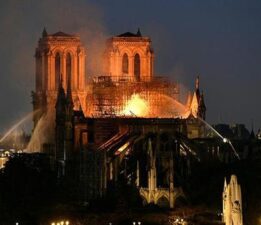 Trump ilk yurt dışı gezisini Notre Dame’ın açılışı için Fransa’ya yapacak