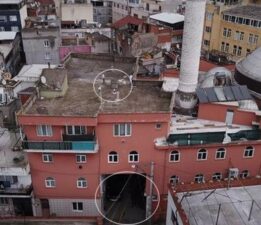 Tünel sokak şaşkına çeviriyor! Musalla taşı yolun üstünde