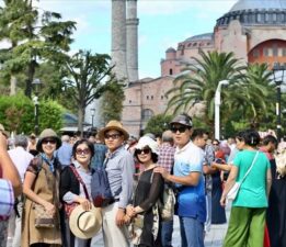 Türkiye’ye gelen yabancı turist sayısı 50 milyonu aştı