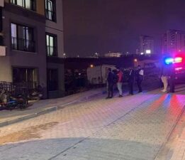 Yakınlarının haber alamadığı anne ve 3 çocuğu ölü bulundu