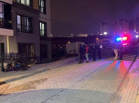 Yakınlarının haber alamadığı anne ve 3 çocuğu ölü bulundu