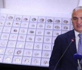 Yunanistan’dan Türkiye’ye iade edildi! Tam 1055 adet… Bakan Ersoy açıklama yaptı
