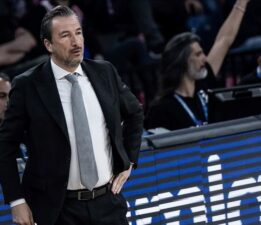 Anadolu Efes’te Luca Banchi dönemi