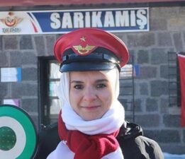 Ankara’dan gelen ‘Sarıkamış Ekspresi’ni, Bakan Göktaş karşıladı