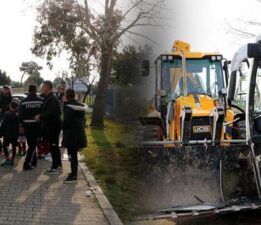 Antalya’da faciadan dönüldü: Midibüs ile iş makinesi çarpıştı! 15’i çocuk, 23 yaralı