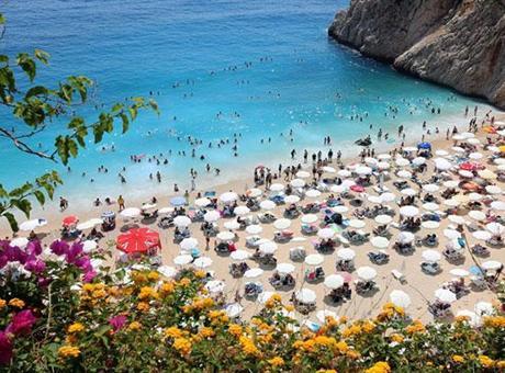 Antalya’da tatil yapan Avrupalı gurbetçi sayısı 1 milyonu geçti