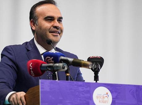 Bakan Kacır: Türkiye’yi dünyayla yarışan bir ülke haline getiren AK Parti’dir
