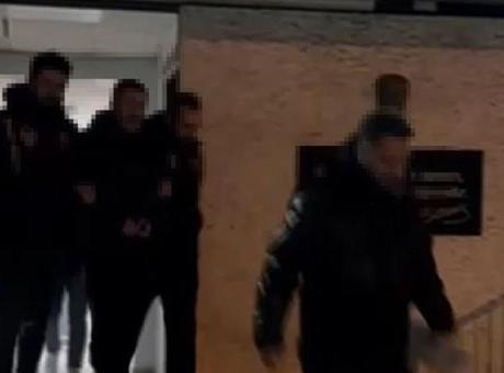 Bakırköy’de okula silahlı saldırı! 2 kişi yakalandı