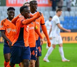 Başakşehir, sahasında 3 puanı 2 golle aldı