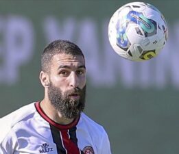 Bir döbnem Süper Lig’de forma giyen Jimmy Durmaz 3. Lig’de