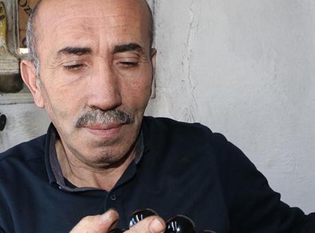 Buldu, 46 yıl toprak altında sakladı! 400 bin lira değer biçti: Duyan mutlaka sahiplenmek ister