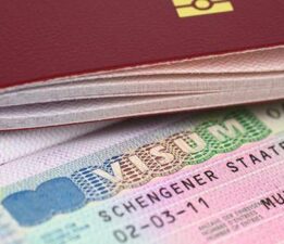 Bulgaristan ve Romanya AB’nin vizesiz seyahat bölgesine fiilen dahil oldu