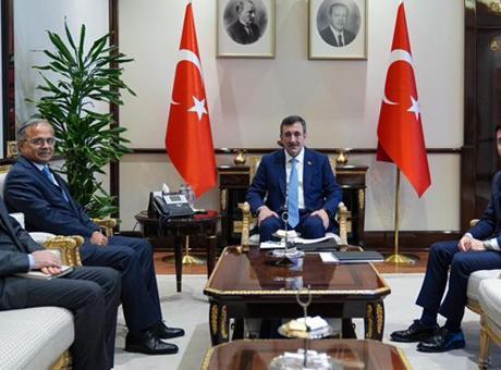 Cevdet Yılmaz, EİT Genel Sekreteri ile görüştü