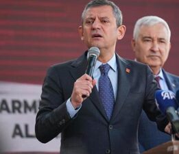 CHP lideri Özel, İzmir’de toplu açılış ve temel atma törenine katıldı